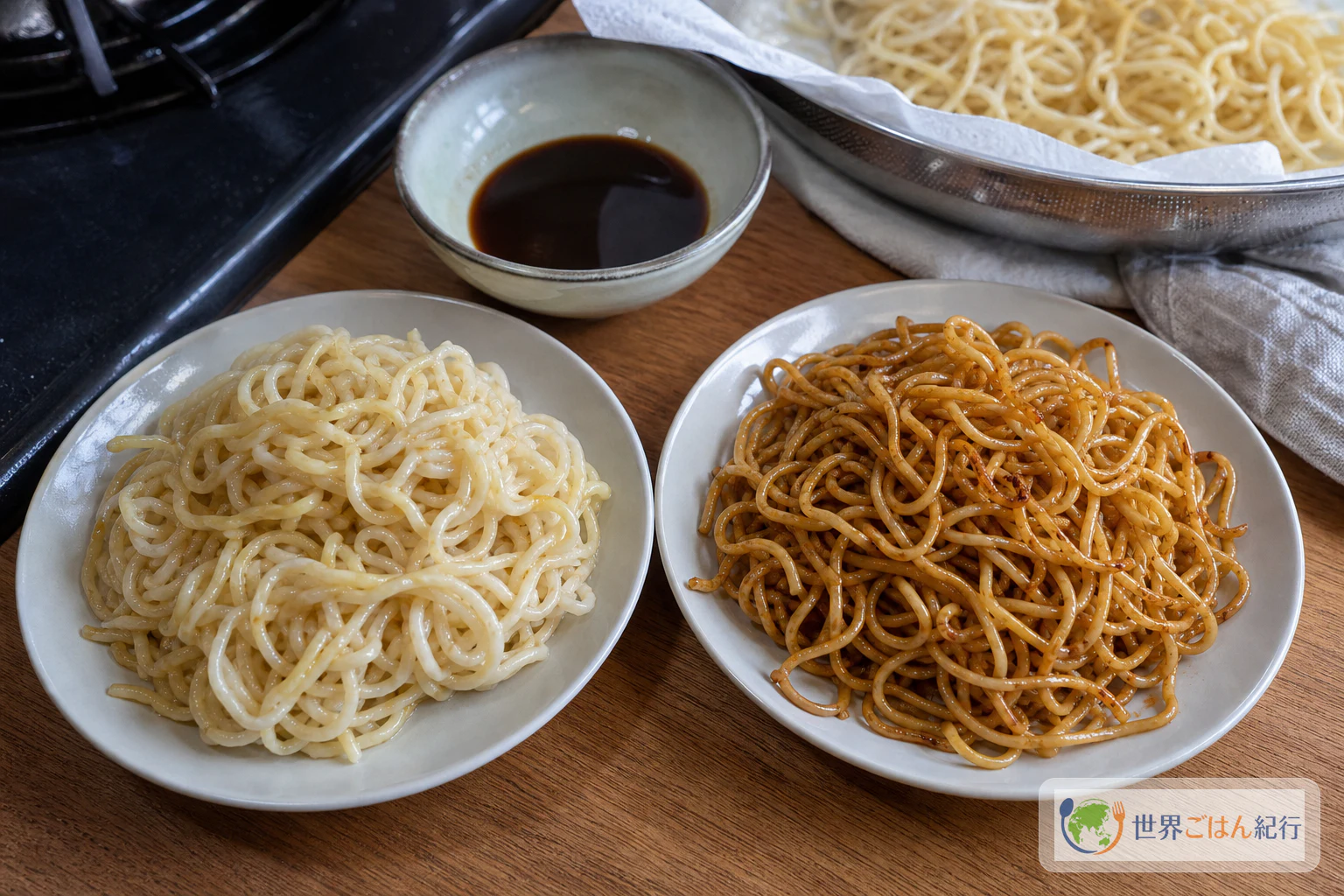 艶よくほぐれたローメンと、鍋底にたれが残って重くなった麺を比べた失敗対策写真