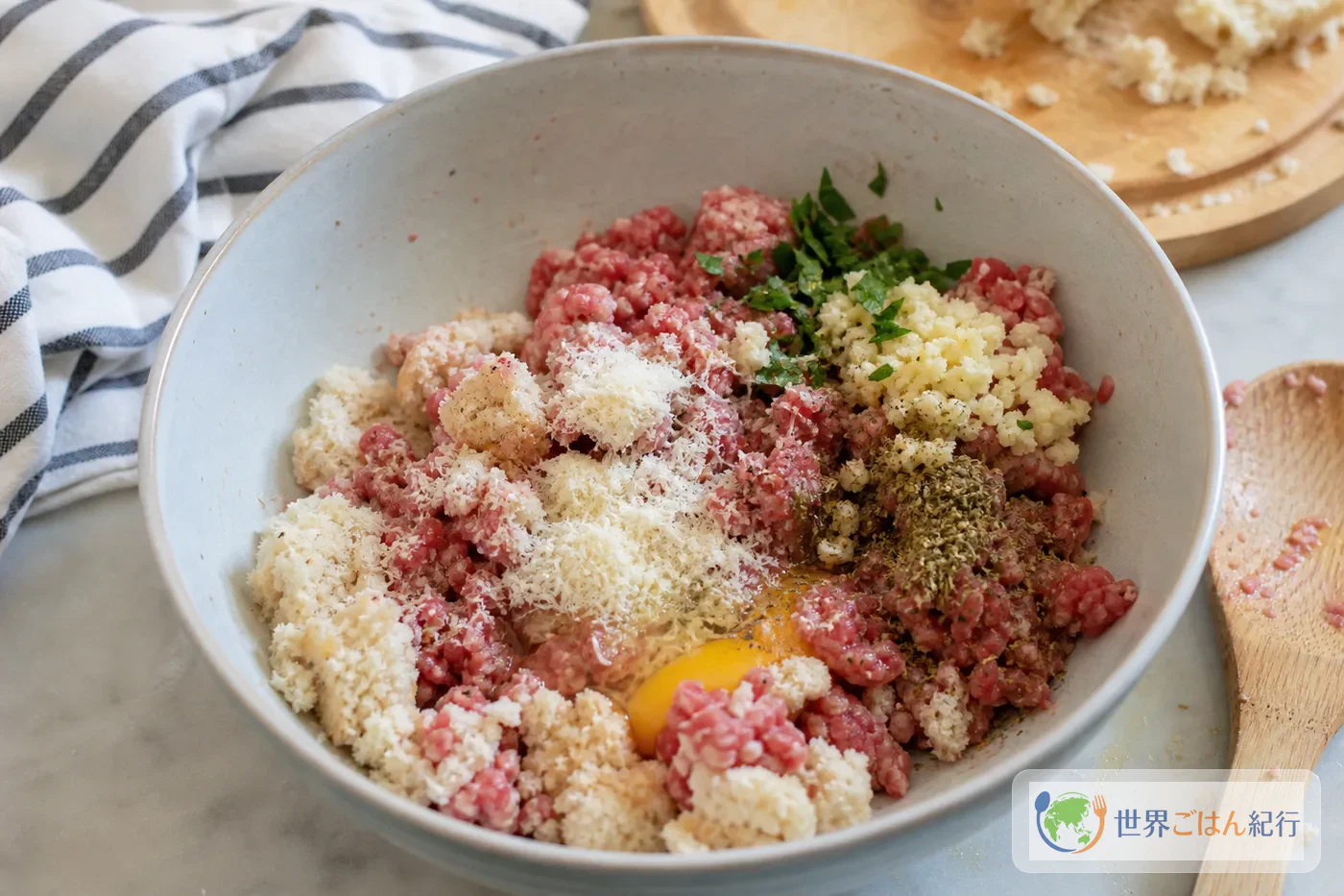 手順1: パンを戻して肉だねを作る
