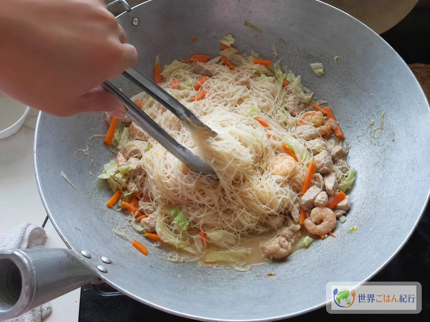 手順4: 麺に残りだしを吸わせる